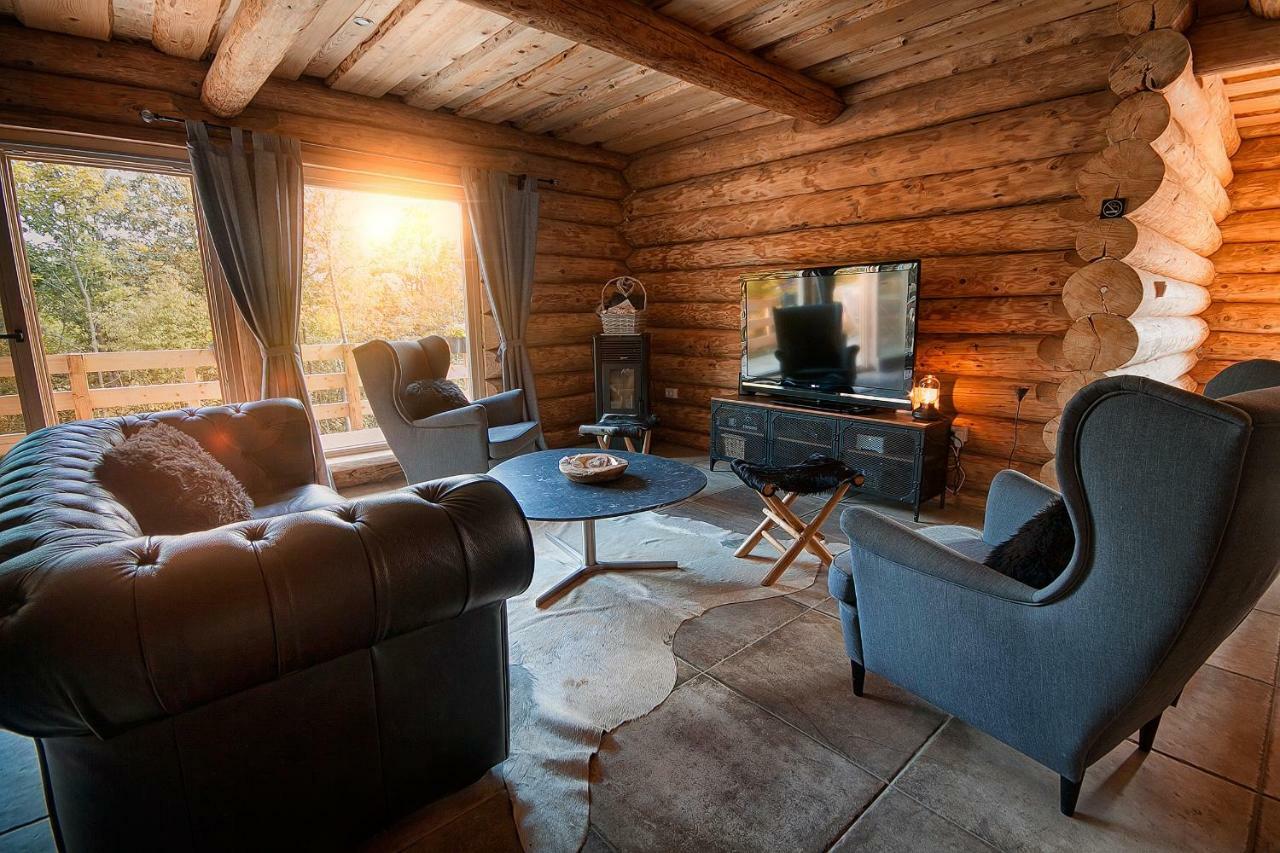 Woods Lodge Plitvice Lakes ドレツニック・グラード エクステリア 写真