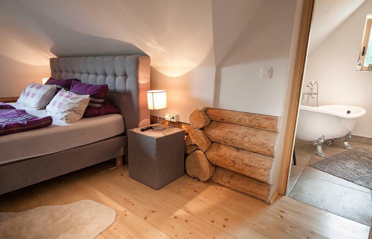 Woods Lodge Plitvice Lakes ドレツニック・グラード エクステリア 写真